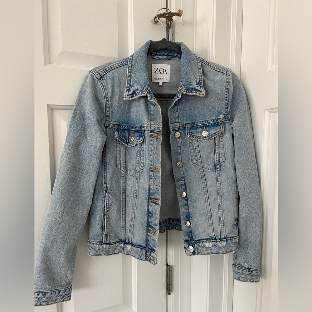 Zara Women's Light Blue Denim Jacket